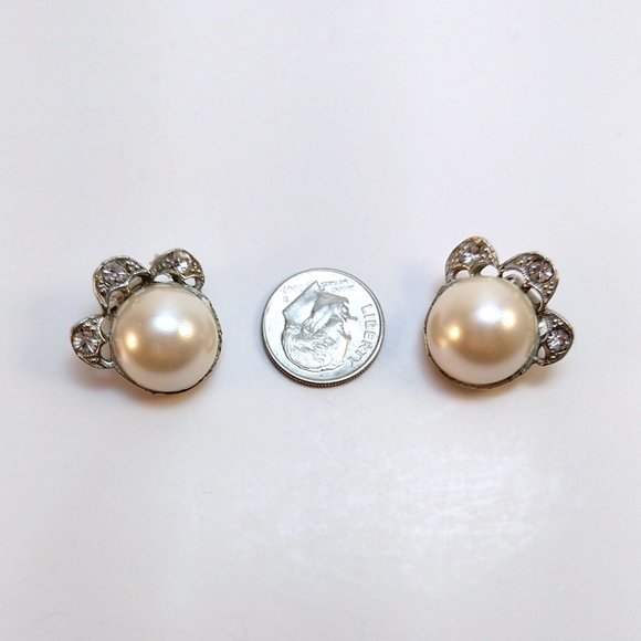 Vintage 50s Clip Crystal Faux Pearl Earrings Art Nouveau Formal Party Midcentury - Picture 4 of 4